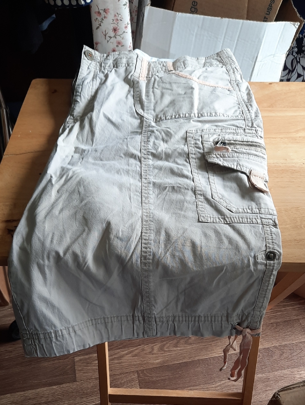 intro. Women's Light Tan Cargo Shorts with Utility Pockets